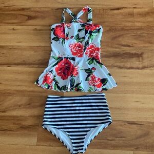 Retro style tankini size small.